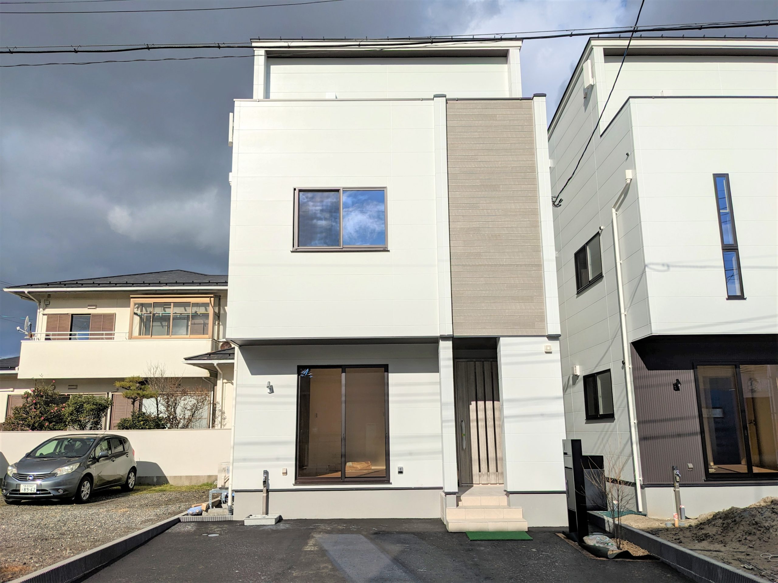 中央区長潟3丁目A棟 / 姥ヶ山ICまで車で5分！3LDKで3階建ての住宅♪のイメージ画像